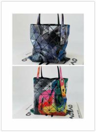 Picture of Issey Miyake Lady Handbags _SKUfw104141389fw